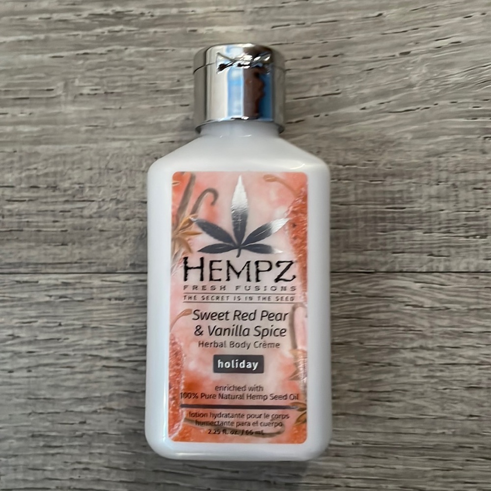 Hempz Sweet Red Pear and Vanilla Spice lotion